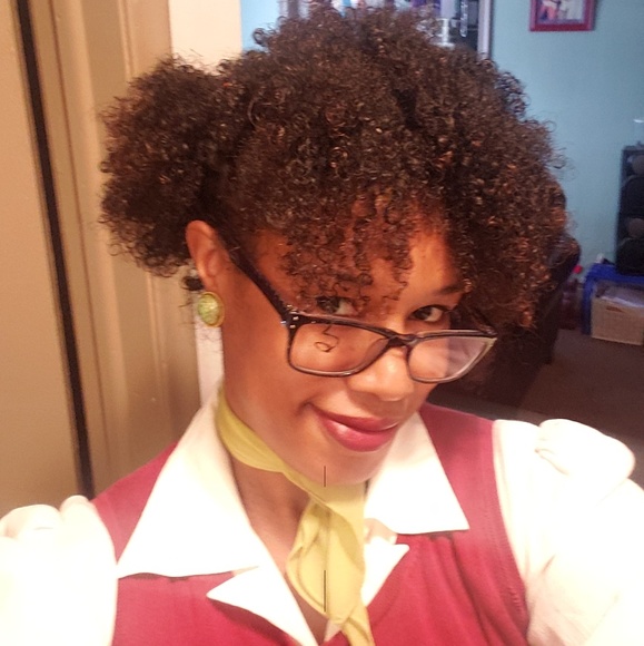 Meet your Posher, Maeklyn - Picture 2 of 4